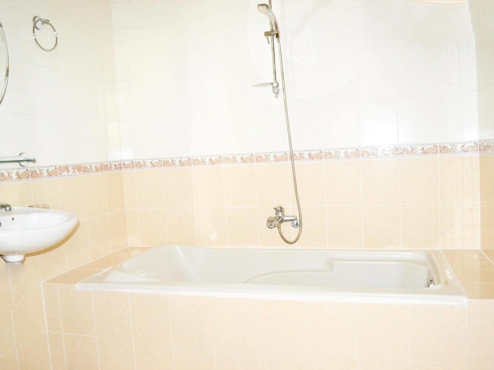 White Lion 2 Hotel Nha Trang Esterno foto
